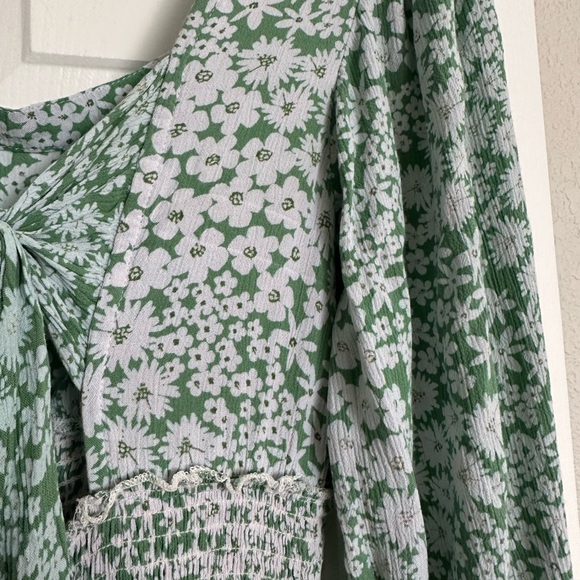 Floral Green Dress - Picture 4 of 6